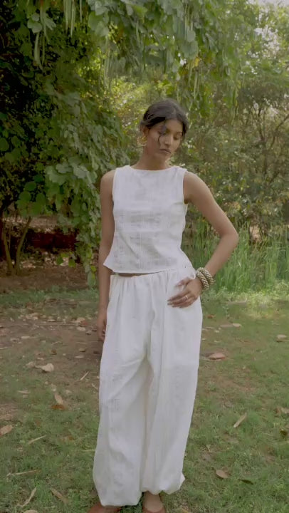 D'muri The Lantern Trouser voluminous lantern trouser in motion, full gathered silhouette